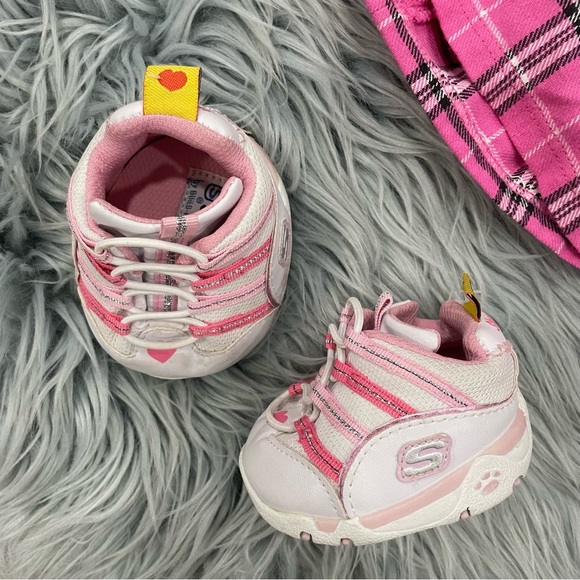 BUILD A BEAR|HELLO KITTY heart bow w/plaid Scotty dog outfit & skecher sneakers - Picture 10 of 15